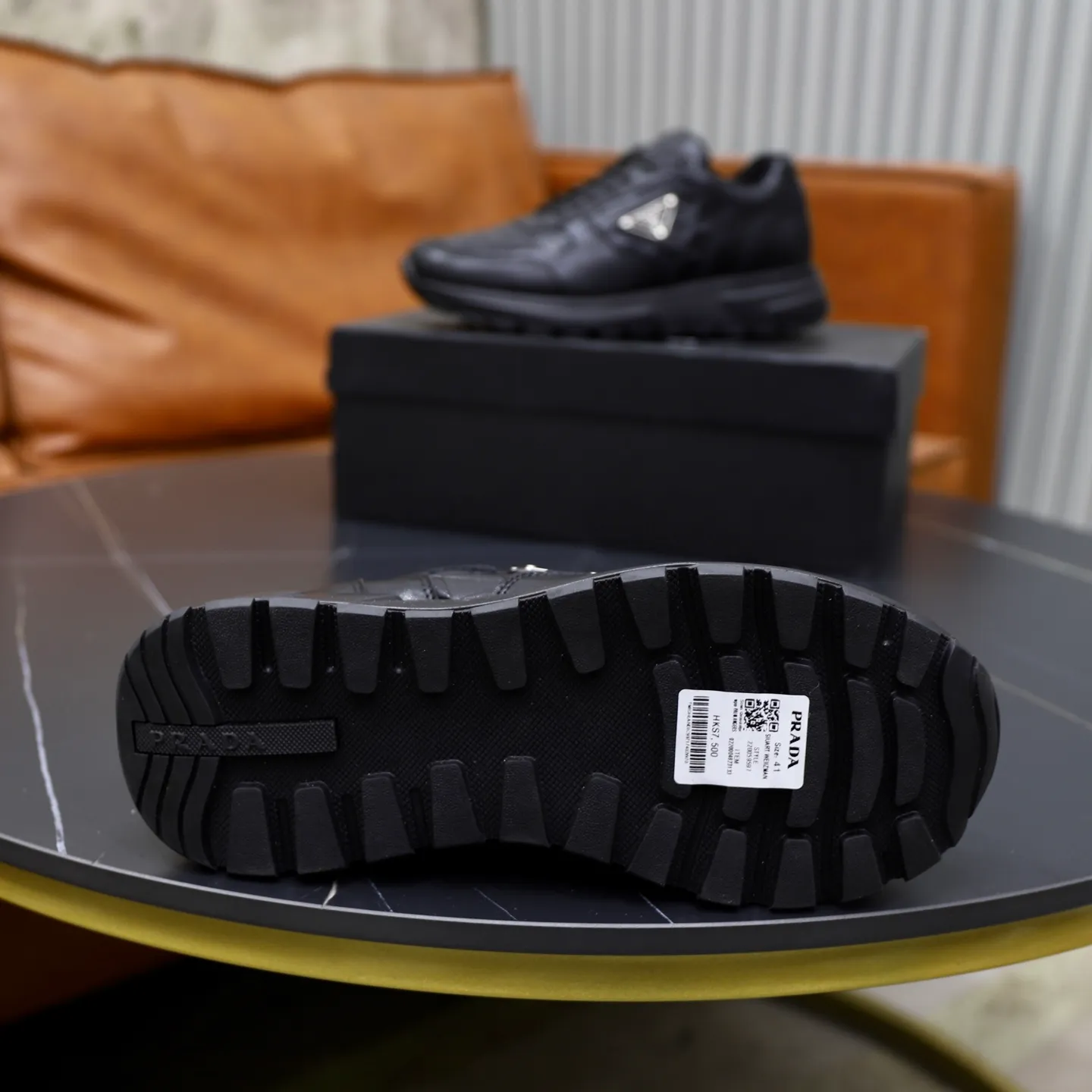 Ex-factory price: 540💰🙅‍♂️🙅‍♂️🙅‍♂️ Brand: PRADA Standard code: 38-44 (45 customized) Grade: Same as the official website Material: Original material splicing Comfortable and breathable lining Lightweight and wear-resistant sports outsole Style category: Men's fashionable casual shoes Running sneakers Distinguished luxury brand elements Top luxury Color: actual picture color